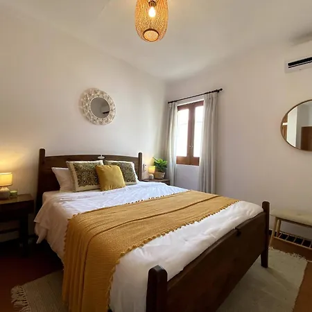 Casa Martinho Cozy Retreat In The Heart Of *