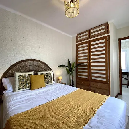 Casa Martinho Cozy Retreat In The Heart Of Lägenhet Ponta Delgada