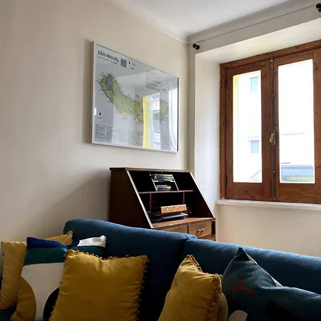 Casa Martinho Cozy Retreat In The Heart Of Ponta Delgada