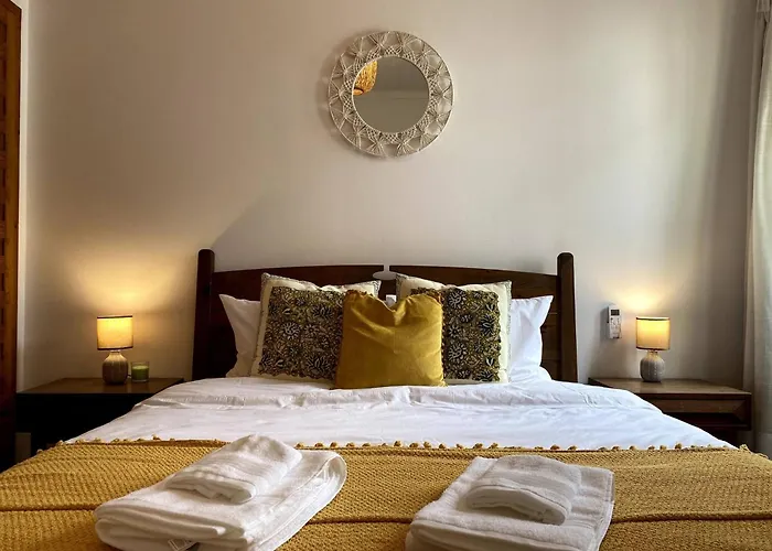 Apartment Casa Martinho Cozy Retreat In The Heart Of *